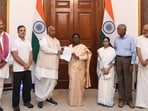  Rahul Gandhi along with Opposition leaders after meeting President Droupadi Murmu.