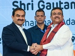 বঙ্গে ১ লক্ষ কোটি বিনিয়োগের অঙ্গীকারের পর নতুন আগ্রহ আদানি গোষ্ঠীর