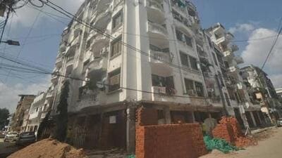 A portion of the building tilted on September 28, raising concerns over the safety of residents and people in the surrounding area. (HT File)