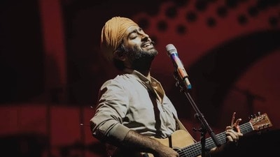 ‘গেরুয়ার ভয়ে করি গেরুয়ার জয়গান…’, উপনির্বাচনের ফলাফলের দিন অরিজিৎ সিং-এর ইঙ্গিতপূর্ণ পোস্ট! হইচই নেটপাড়ায় ‘গেরুয়ার ভয়ে করি গেরুয়ার জয়গান…’, উপনির্বাচনের ফলাফলের দিন অরিজিৎ সিং-এর ইঙ্গিতপূর্ণ পোস্ট! হইচই নেটপাড়ায়