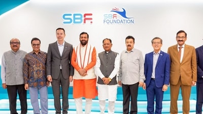 Haryana chief minister Nayab Singh Saini posing with Chhattisgarh chief minister Vishnu Deo Sai, Haryana minister Rao Narbir Singh and other dignitaries during a round table conference, in Singapore on Tuesday. (ANI) (HT_PRINT) Haryana chief minister Nayab Singh Saini posing with Chhattisgarh chief minister Vishnu Deo Sai, Haryana minister Rao Narbir Singh and other dignitaries during a round table conference, in Singapore on Tuesday. (ANI) (HT_PRINT)