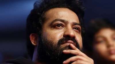Jr NTR Fans: జూనియర్ ఎన్టీఆర్ అభిమానులకు హైదరాబాద్ కమిషన్ స్ట్రాంగ్ వార్నింగ్.. కారణమేంటో తెలుసా? Jr NTR Fans: జూనియర్ ఎన్టీఆర్ అభిమానులకు హైదరాబాద్ కమిషన్ స్ట్రాంగ్ వార్నింగ్.. కారణమేంటో తెలుసా?