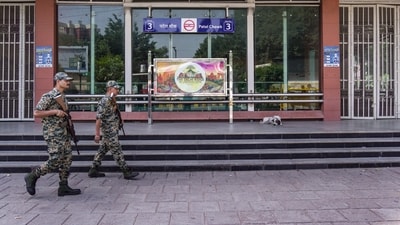 File photo of security personnel keeping vigil outside Patel Chowk metro station after it was shut amid anti-CEC protest last week. (Photo for representation) (PTI)