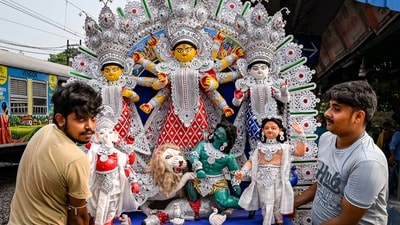 পুজোর সময় পশ্চিমবঙ্গে ভারী বৃষ্টির পূর্বাভাস নেই। (ফাইল ছবি, সৌজন্যে পিটিআই) পুজোর সময় পশ্চিমবঙ্গে ভারী বৃষ্টির পূর্বাভাস নেই। (ফাইল ছবি, সৌজন্যে পিটিআই)