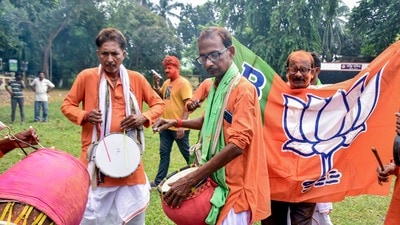 নন্দীগ্রামে শুভেন্দু অধিকারীর রেকর্ড ভেঙে জয়ী হাসিরানি রথের, রেজিনগরও BJP-র দখলে (PTI) নন্দীগ্রামে শুভেন্দু অধিকারীর রেকর্ড ভেঙে জয়ী হাসিরানি রথের, রেজিনগরও BJP-র দখলে (PTI)