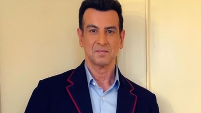 Actor Ronit Roy has leased his 950 sq ft office space in Mumbai's Andheri West, according to documents accessed by real estate data analytics firm CRE Matrix. Actor Ronit Roy has leased his 950 sq ft office space in Mumbai's Andheri West, according to documents accessed by real estate data analytics firm CRE Matrix.