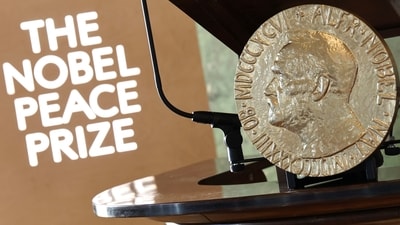 A replica of the Nobel Peace Prize medal is placed at the Norwegian Nobel Institute, where the laureate of the Nobel Peace Prize is announced, in Oslo, Norway, October 9, 2026. REUTERS/Tom Little (REUTERS)
