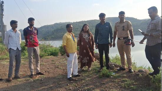 Beed district administration registers Maharashtra’s first FIR against individuals allegedly drawing water illegally from an irrigation project using electric pumps. (HT)