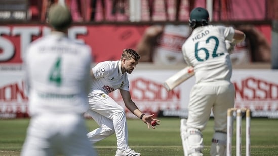 South Africa vs Australia 1st Test Day 1 Live Score: Australia captain Pat Cummins won the toss and opted to bat first. 