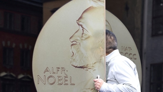 In the end, the Nobel Prize for a particular field in any given year is awarded to at most three recipients. 