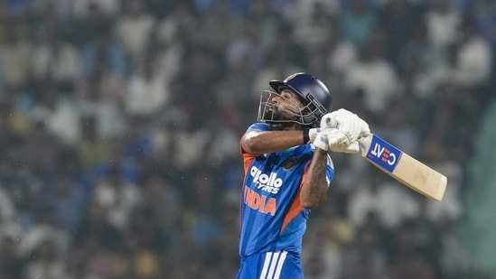 Shreyas Iyer looks to deliver the finishing blow