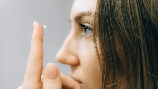 Sleeping with contact lenses on is hazardous. (Picture credit: Pexel)