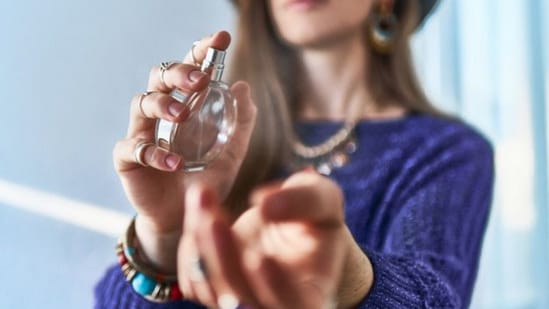 Long-lasting perfume for women (Pinterest)