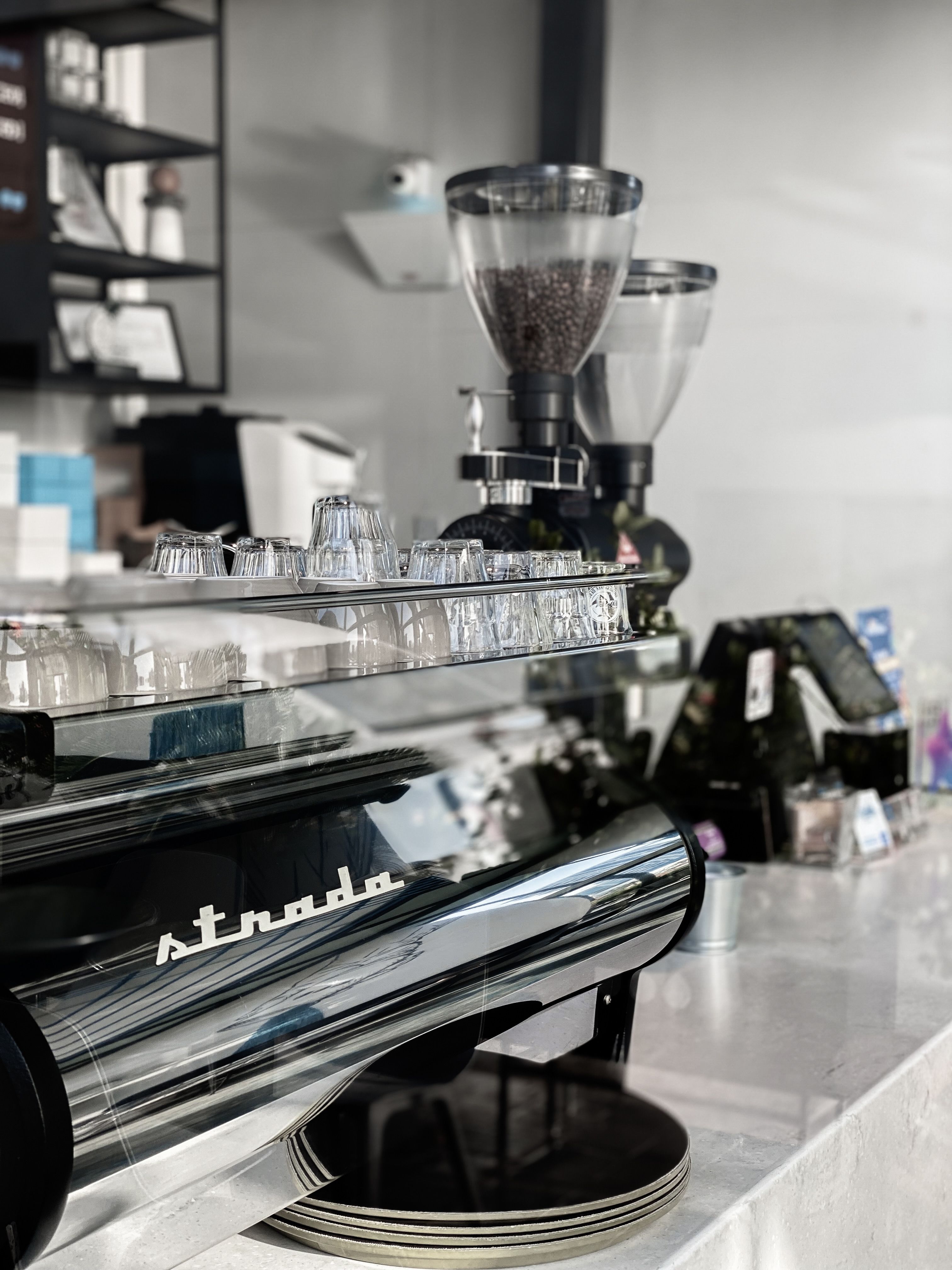 Milk-based coffee drinkers should pay close attention to the milk system. (Pexel) Milk-based coffee drinkers should pay close attention to the milk system. (Pexel)