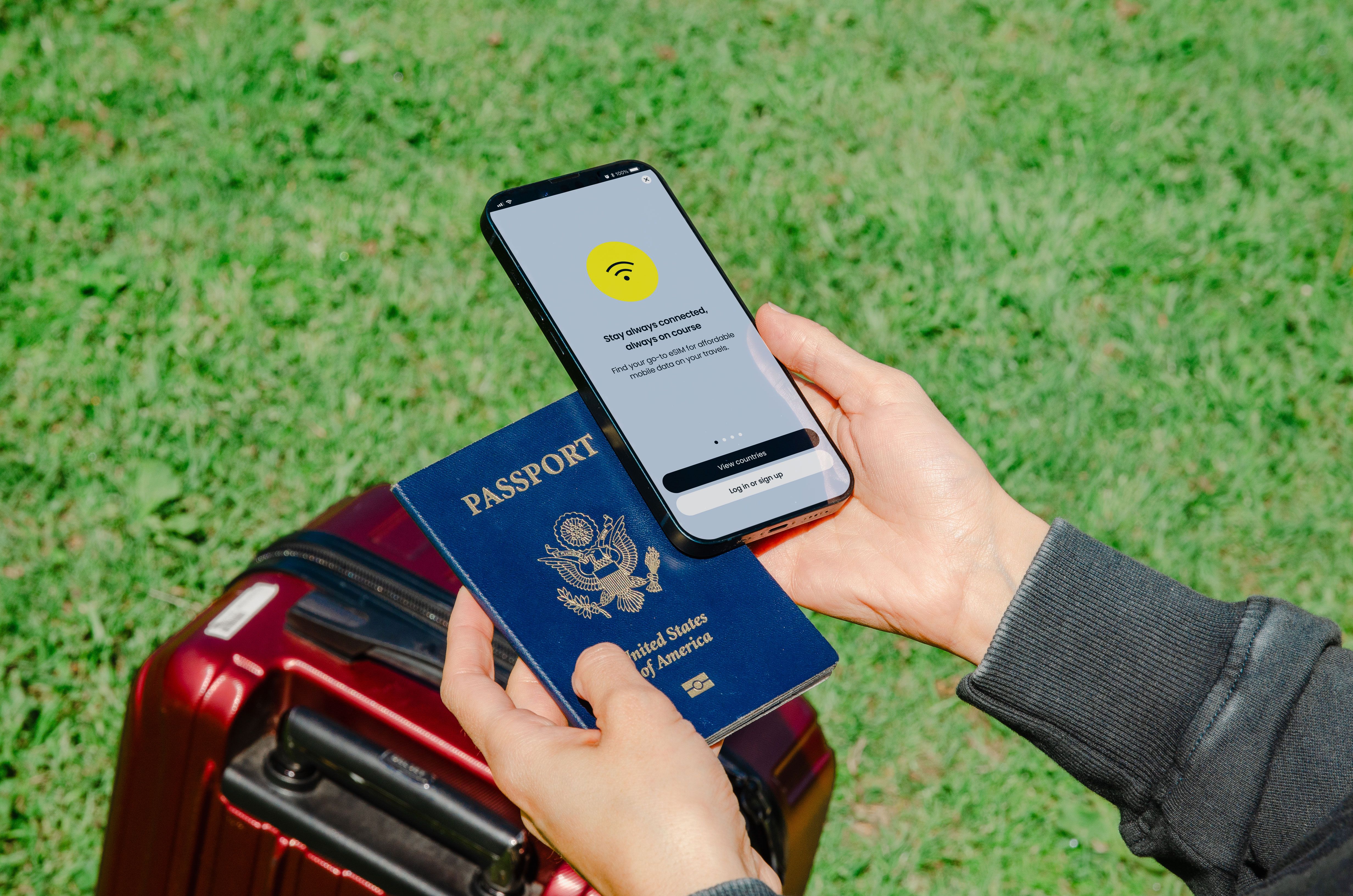 Keep the PIR, baggage tag, boarding pass, ticket, and booking confirmation. (Pexel) Keep the PIR, baggage tag, boarding pass, ticket, and booking confirmation. (Pexel)