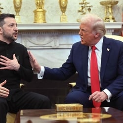 File photo of US President Donald Trump and Ukraine's President Volodymyr Zelensky.