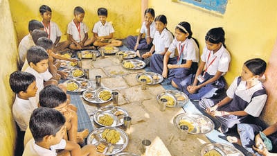 Chief Minister Devendra Fadnavis said, local food habits and students’ preferences should be taken into account while considering nutritious alternatives, including millet-based dishes.