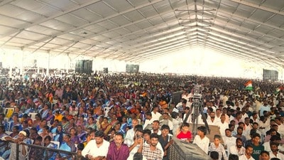 <p>ఆ ఆన్లైన్ ప్రింట్ అవుట్లో మీ కుటుంబ వివరాలతో పాటు మీ రేషన్ షాప్ నంబర్ (FP Shop No) నెంబర్ స్పష్టంగా నమోదై ఉంటుంది. మీ ప్రింట్ అవుట్లో ఉన్న ఎఫ్పీ షాప్ నంబర్ ఆధారంగా మీకు కేటాయించిన సంబంధిత రేషన్ డీలర్ వద్దకు వెళ్తే…. వారు మీ నూతన స్మార్ట్ రేషన్ కార్డును అందజేస్తారు.</p> <p>ఆ ఆన్లైన్ ప్రింట్ అవుట్లో మీ కుటుంబ వివరాలతో పాటు మీ రేషన్ షాప్ నంబర్ (FP Shop No) నెంబర్ స్పష్టంగా నమోదై ఉంటుంది. మీ ప్రింట్ అవుట్లో ఉన్న ఎఫ్పీ షాప్ నంబర్ ఆధారంగా మీకు కేటాయించిన సంబంధిత రేషన్ డీలర్ వద్దకు వెళ్తే…. వారు మీ నూతన స్మార్ట్ రేషన్ కార్డును అందజేస్తారు.</p>