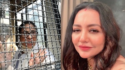 দিল্লিতে মমতার আটক নিয়ে কী বললেন জুন মালিয়া? ((মমতা বন্দ্যোপাধ্যায়ের ছবি- এএনআই)) দিল্লিতে মমতার আটক নিয়ে কী বললেন জুন মালিয়া? ((মমতা বন্দ্যোপাধ্যায়ের ছবি- এএনআই))