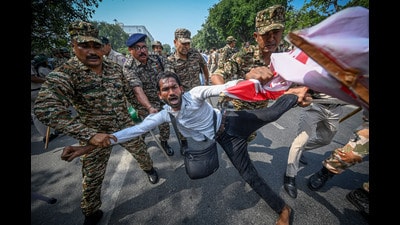 Those detained ranged from former chief ministers and lawyers to social media influencers and student leaders. (Sanchit Khanna/Hindustan Times) Those detained ranged from former chief ministers and lawyers to social media influencers and student leaders. (Sanchit Khanna/Hindustan Times)