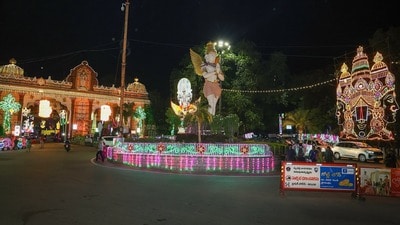 విద్యుత్ కాంతుల్లో తిరుపతి విద్యుత్ కాంతుల్లో తిరుపతి