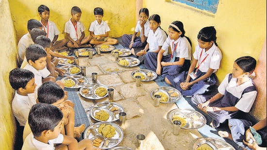 Chief Minister Devendra Fadnavis said, local food habits and students’ preferences should be taken into account while considering nutritious alternatives, including millet-based dishes.