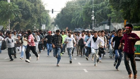 Delhi protests: UN 'concerned' over mass detentions, seeks release of detainees