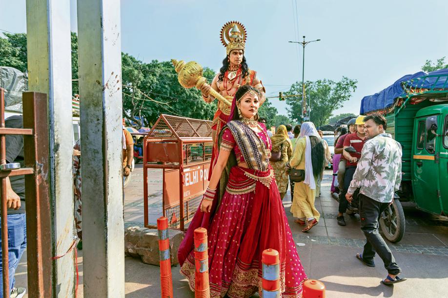 Actors Pankaj Kamad as Lord Hanuman (top) and Kaveri Priyam as Sita bring iconic Ramayana characters to life ahead of the Luv Kush Ramlila at Red Fort Grounds. (Photos: Raajessh Kashyap/ HT) Actors Pankaj Kamad as Lord Hanuman (top) and Kaveri Priyam as Sita bring iconic Ramayana characters to life ahead of the Luv Kush Ramlila at Red Fort Grounds. (Photos: Raajessh Kashyap/ HT)