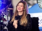 Kelly Clarkson has called out Art of Play, a Brooklyn store, after saying she was treated badly there.