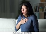 Mahajan highlighted that anxiety manifests through persistent worrying, restlessness, irritability, sleep disturbances, racing heartbeats, and breathlessness. (Shutterstock)