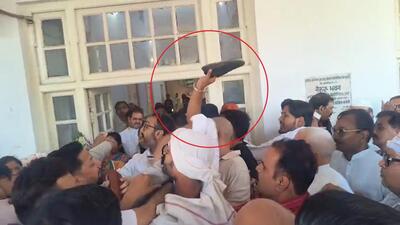 A scuffle was witnessed at the UP Congress office in Lucknow on Sunday. (SOURCED)