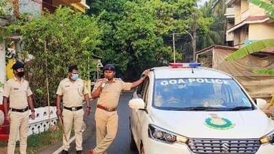 The search led to the recovery of three electronic devices, two SIM cards and three Bluetooth earpieces. (HT_PRINT) The search led to the recovery of three electronic devices, two SIM cards and three Bluetooth earpieces. (HT_PRINT)