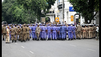 Heavy deployment at Connaught Place on Sunday. (Ishant Chauhan/Hindustan Photo) Heavy deployment at Connaught Place on Sunday. (Ishant Chauhan/Hindustan Photo)