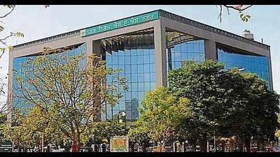 Mayor Sarabjit Singh Samana took action against the company and handed the vehicle over to the police. (HT File) Mayor Sarabjit Singh Samana took action against the company and handed the vehicle over to the police. (HT File)