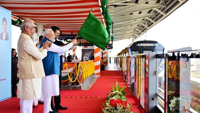 Prime Minister Narendra Modi and Tamil Nadu Chief Minister C. Joseph Vijay flag off the Poonamallee-Vadapalani stretch of Chennai Metro Phase-2, in Chennai on Sunday (DPR PMO/ANI) Prime Minister Narendra Modi and Tamil Nadu Chief Minister C. Joseph Vijay flag off the Poonamallee-Vadapalani stretch of Chennai Metro Phase-2, in Chennai on Sunday (DPR PMO/ANI)
