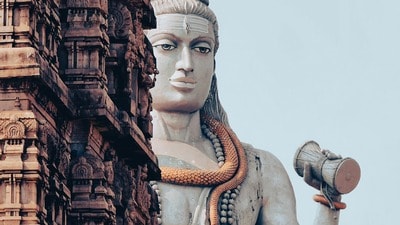 <p>ఐదో రోజు (శనివారం) హోటల్ చెకౌట్ చేసి కుక్కే సుబ్రహ్మణ్య స్వామి క్షేత్రానికి వెళ్తారు. దర్శనం ముగించుకుని తిరిగి మంగళూరు చేరుకుంటారు. సాయంత్రం 19:00 గంటలకు మంగళూరు సెంట్రల్ స్టేషన్కు చేరుకుని, రాత్రి 20:00 గంటలకు రైలు నంబర్ 12790 ద్వారా తిరుగు ప్రయాణమవుతారు. ఆరో రోజు (ఆదివారం) రాత్రి 23:40 గంటలకు కాచేగూడ రైల్వే స్టేషన్కు చేరుకోవడంతో ఈ యాత్ర ముగుస్తుంది</p> <p>ఐదో రోజు (శనివారం) హోటల్ చెకౌట్ చేసి కుక్కే సుబ్రహ్మణ్య స్వామి క్షేత్రానికి వెళ్తారు. దర్శనం ముగించుకుని తిరిగి మంగళూరు చేరుకుంటారు. సాయంత్రం 19:00 గంటలకు మంగళూరు సెంట్రల్ స్టేషన్కు చేరుకుని, రాత్రి 20:00 గంటలకు రైలు నంబర్ 12790 ద్వారా తిరుగు ప్రయాణమవుతారు. ఆరో రోజు (ఆదివారం) రాత్రి 23:40 గంటలకు కాచేగూడ రైల్వే స్టేషన్కు చేరుకోవడంతో ఈ యాత్ర ముగుస్తుంది</p>