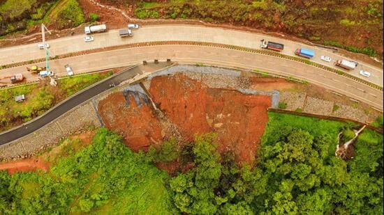 Govt issues tenders to strengthen landslide-prone Kashedi-Parshuram Ghat. (HT ARCHIVE)