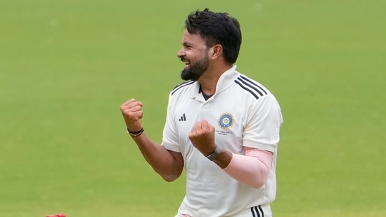 Mukesh Kumar dismissed Ayush Badoni in the Ranji Trophy match. 