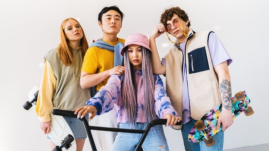 How to follow the latest fashion trends without losing your personal style.