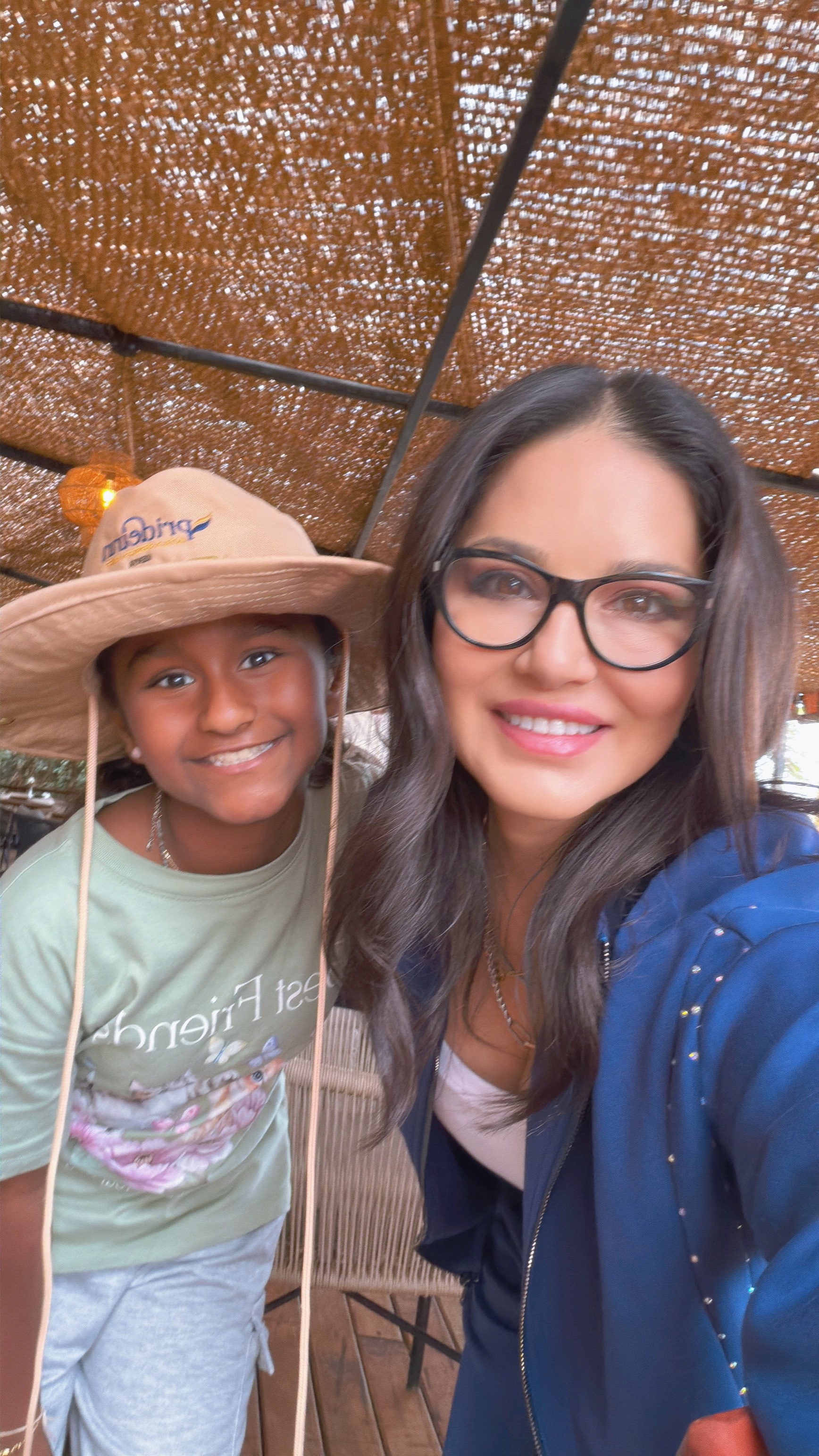 Sunny Leone with daughter Nisha Sunny Leone with daughter Nisha