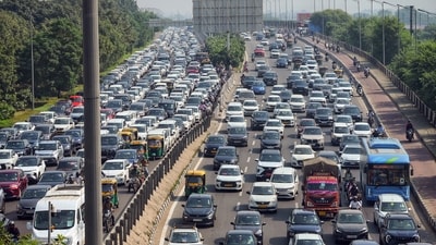 Traffic crawls on the NH-24 near Akshardham following a traffic diversion advisory by Delhi Traffic Police, in New Delhi on Wednesday Traffic crawls on the NH-24 near Akshardham following a traffic diversion advisory by Delhi Traffic Police, in New Delhi on Wednesday