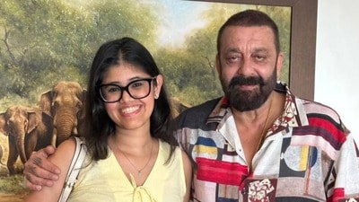 ২ কোটির ছবি বানিয়ে ৪৩৫ কোটির ব্যবসা, ২১ বছরের প্রযোজকের প্রশংসায় সঞ্জয়, কোন ছবি? ২ কোটির ছবি বানিয়ে ৪৩৫ কোটির ব্যবসা, ২১ বছরের প্রযোজকের প্রশংসায় সঞ্জয়, কোন ছবি?