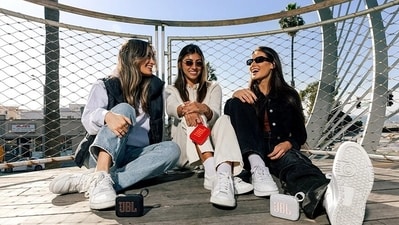 Choosing a Bluetooth speaker under ₹5,000 means weighing deeper bass against longer playback, especially outdoors and during travel. (JBL) Choosing a Bluetooth speaker under ₹5,000 means weighing deeper bass against longer playback, especially outdoors and during travel. (JBL)