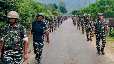 অরুণাচল প্রদেশে প্রস্তাবিত সিয়াং জলবিদ্যুৎ প্রকল্প ঘিরে নতুন করে উত্তেজনা ছড়ানোর আশঙ্কা। (PTI) অরুণাচল প্রদেশে প্রস্তাবিত সিয়াং জলবিদ্যুৎ প্রকল্প ঘিরে নতুন করে উত্তেজনা ছড়ানোর আশঙ্কা। (PTI)