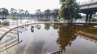 The Gomti Riverfront park submerges due to the rise in the water level of the Gomti River, in Lucknow on Friday. (HT_PRINT) The Gomti Riverfront park submerges due to the rise in the water level of the Gomti River, in Lucknow on Friday. (HT_PRINT)