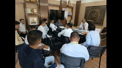 The meeting was attended by Rajesh Bankar, chief engineer (roads); and superintending engineers Abhijit Ambekar and Ajay Wayse, along with representatives of MNGL and Dinesh Engineers; officials said. (HT)