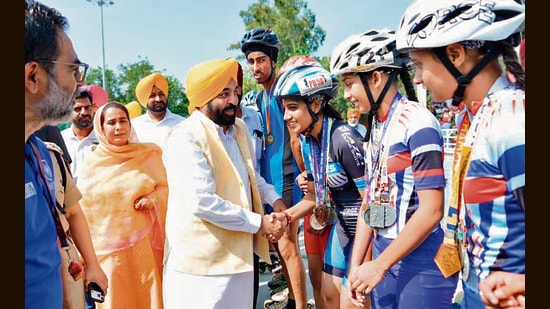 Emphasising Punjab’s longstanding contribution to Indian sports, the chief minister said Punjabi athletes had consistently brought honour to the country at national and international competitions. (HT Photo)