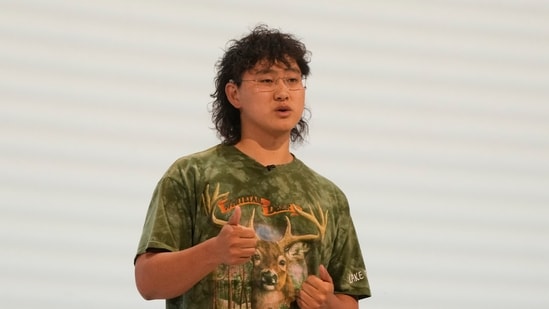 Alexandr Wang said he was distracted by meme ideas during Meta meetings.