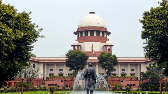 The clarification assumes significance amid a dispute over the ECI’s claim that the Supreme Court upheld a declaration appended to Form 6 for the SIR exercise. (Photo for representation)