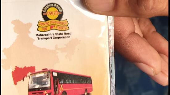 Technical glitches in NCMC have left MSRTC passengers and bus conductors struggling with failed transactions, rejected cards and delays in ticket issuance. (HT)